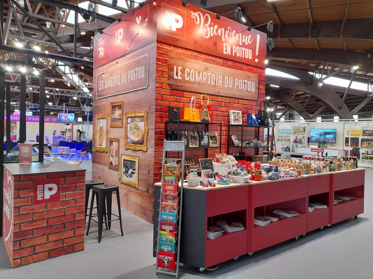 departement86's tweet photo. Tout est prêt pour vous accueillir dès demain 10h à Proxi'Loisirs !
▶️ Rendez-vous ce week-end au Parc des Expos de #Poitiers avec une centaine d'exposants, des animations pour tous, de nombreux lots à gagner... Entrée gratuite !
Toutes les infos 👉 https://t.co/RVTbmbgUJ9 https://t.co/dYK2ZQTtdF