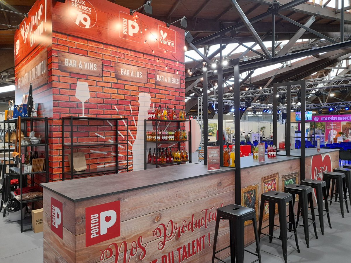 departement86's tweet photo. Tout est prêt pour vous accueillir dès demain 10h à Proxi'Loisirs !
▶️ Rendez-vous ce week-end au Parc des Expos de #Poitiers avec une centaine d'exposants, des animations pour tous, de nombreux lots à gagner... Entrée gratuite !
Toutes les infos 👉 https://t.co/RVTbmbgUJ9 https://t.co/dYK2ZQTtdF