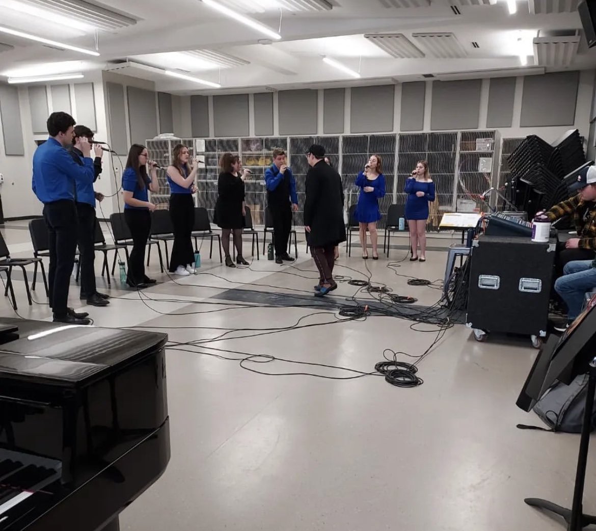 OFHS Golden Expressions tweet media