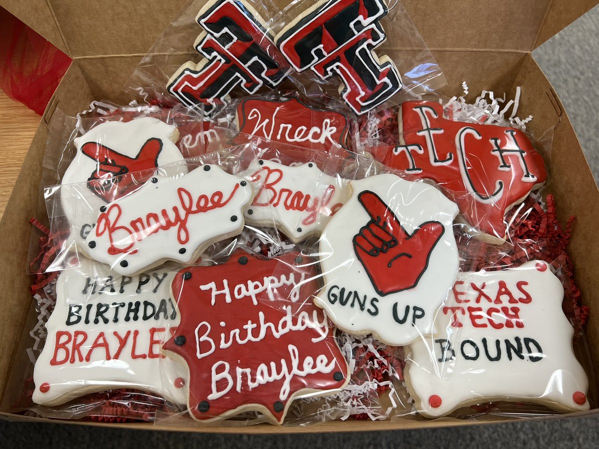 MarandaHopeHood's tweet image. Happy 18th Birthday Braylee Marie #birthdaygirl #aprilfoolsbaby #techbound ❤️ #gunsup