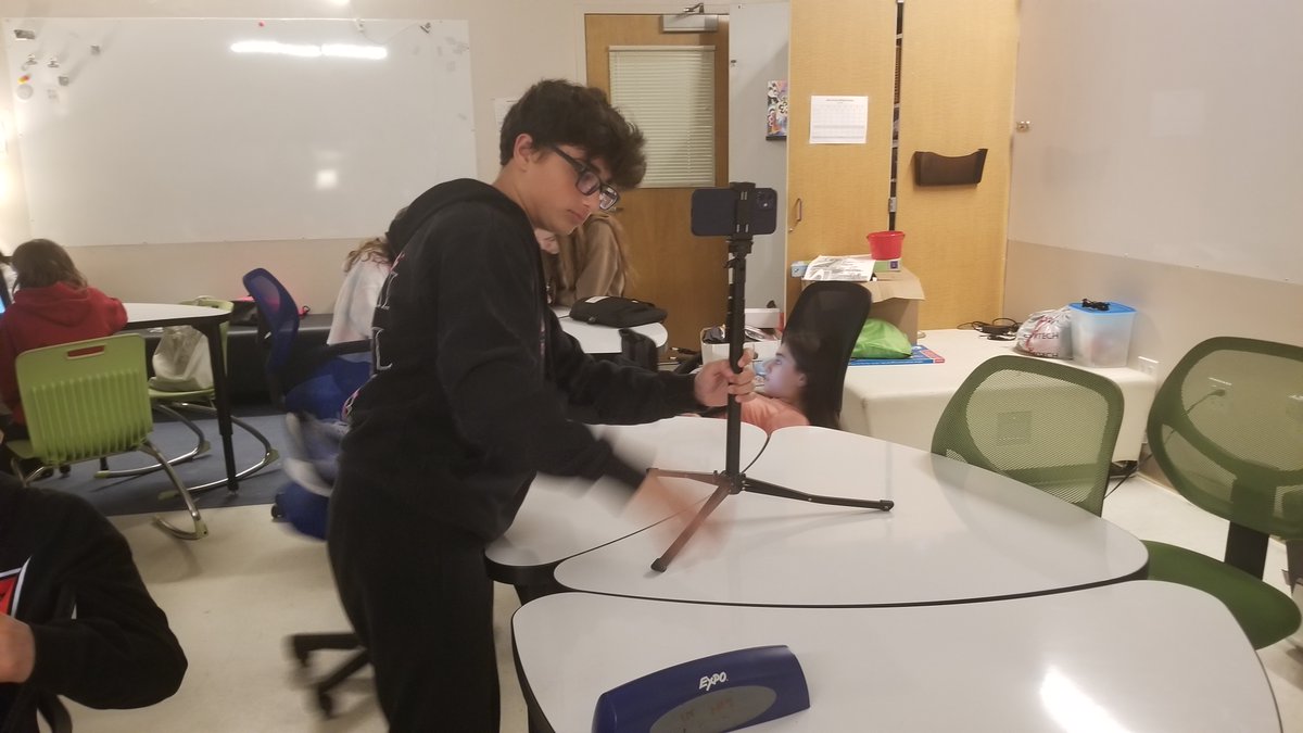 AndreontheWeb's tweet photo. Grade 6 experimenting with Stop Motion #animation. Always a pleasure to see the kids light up when they watch their creations. 

#medialiteracy 
#blindbrook https://t.co/v5wqCITXEI