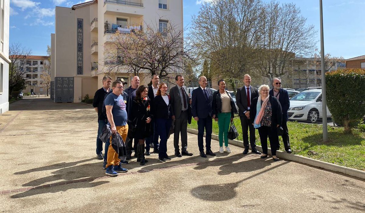 VMdraguignan's tweet photo. Seize cages d'ascenseurs inaugurées aux résidences #Achard à #Draguignan
https://t.co/9hFa6EvVdv @VilleDraguignan
#Dracenie @VarHabitat #Var
#Logements https://t.co/FpWjaHNK3I