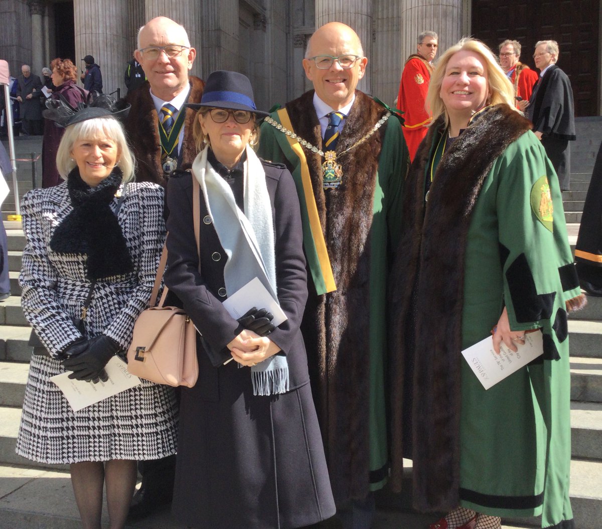 spectaclemakers's tweet photo. Lovely to be back at St Paul’s for #UnitedGuilds, with all the colour and ceremony of #CityandLivery - here are the Master &amp; Wardens in the sun, just before the snow came down! https://t.co/LxxqfMbBaa