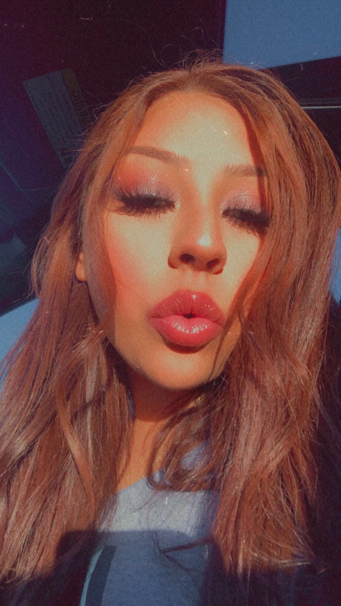 alyssaaafaith01's tweet photo. Face ✨ https://t.co/2xesdt2sJj