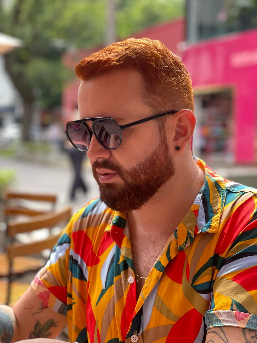 andreskores's tweet photo. Modelo na empresa @schwarzkopfbr 🧡
Volteiiii, Recife!
Ooops, RUIVICE!👨🏼🦰
Tô de volta às origens e pronto pra tirar a máscara, já podxe?!😷😶🌫️🥳
.
.
.
#schwarzkopf
#igoraroyal
#ruivoacobreado
#ruivobrasil
#skp777 https://t.co/vxsbSMSWON