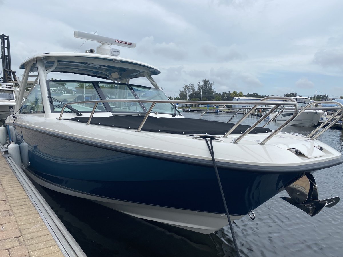 BoatingTX's tweet photo. New listing! 2022 Whaler 32 Vantage! https://t.co/Q8BJQpeXfH