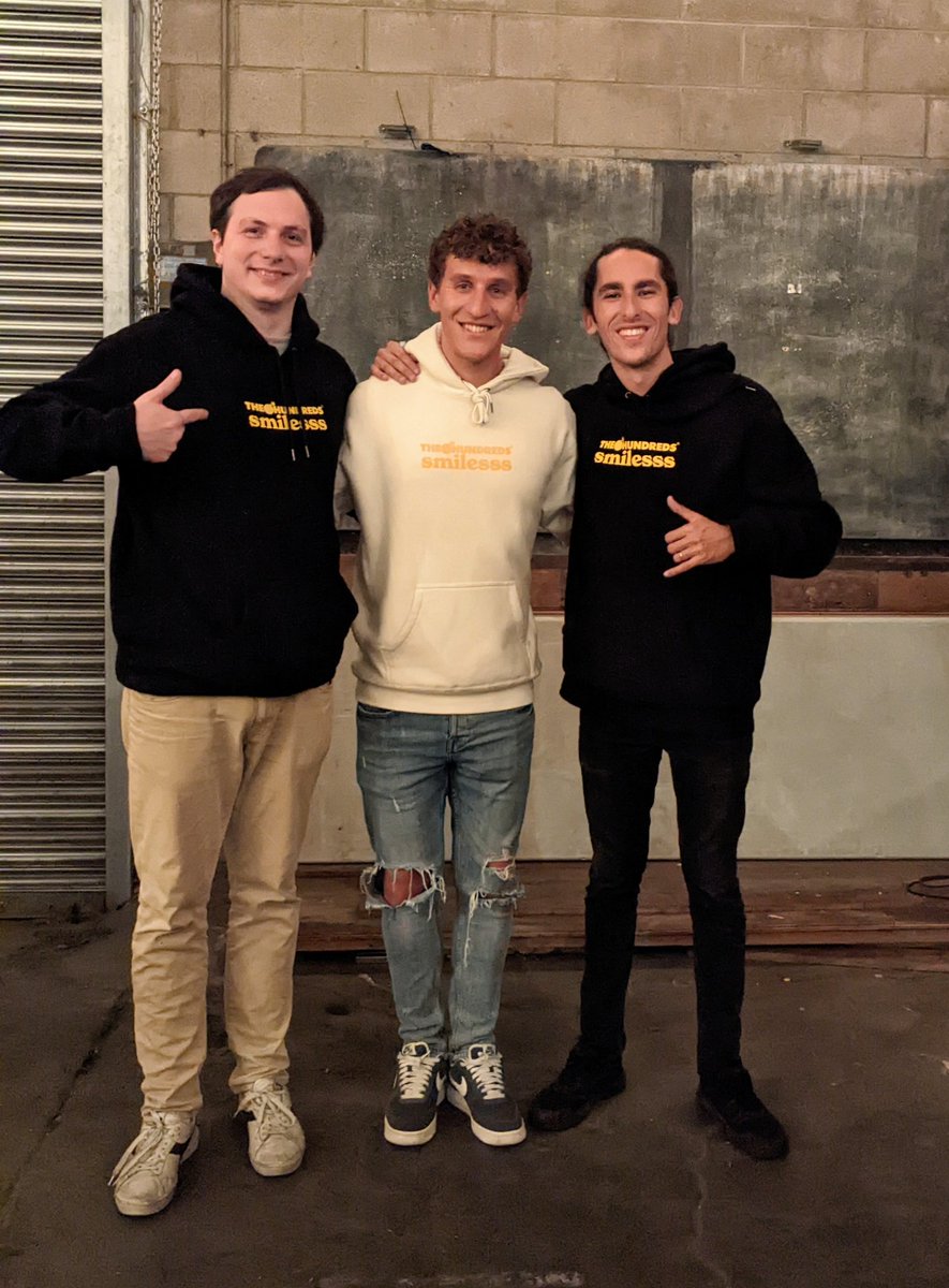 wenmango_'s tweet image. Met a bunch of family last night at the @smilesss friends meetup. The love is real ::)

#nftla #nftcommunity