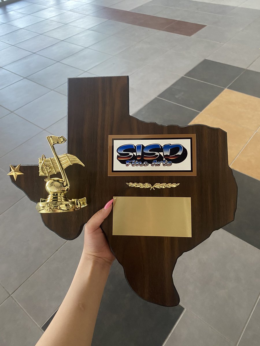 El Dorado HS Choir 🎶 (@aztecchoir) on Twitter photo And that’s a wrap! We’re moving on & we’ll see you at UIL 🥳🤩
<a href="/SISD_FineArts/">SISD Fine Arts</a> <a href="/EDHS_AztecChoir/">Tiffany Chasco</a> <a href="/EDAztecs_HS/">Venessa Betancourt</a> And that’s a wrap! We’re moving on & we’ll see you at UIL 🥳🤩
<a href="/SISD_FineArts/">SISD Fine Arts</a> <a href="/EDHS_AztecChoir/">Tiffany Chasco</a> <a href="/EDAztecs_HS/">Venessa Betancourt</a>