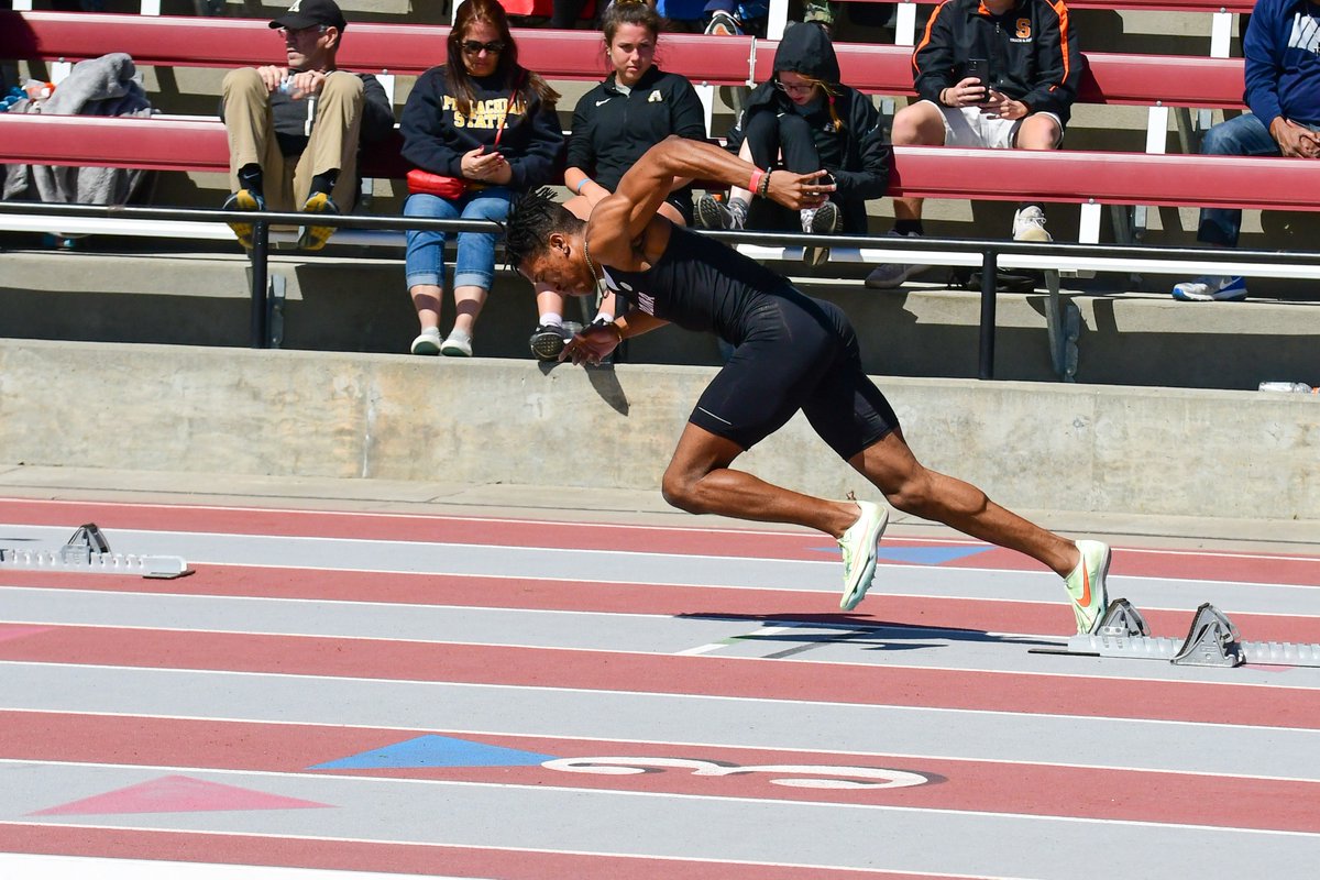 M 200 Meters | The First Team All-American leads a trio of Gamecocks in Gainesville. #Gamecocks 

T6. Evan Miller – 20.58
26. Anthony Greenhow, Jr. – 21.14
40. Dominic Dutton – 21.47