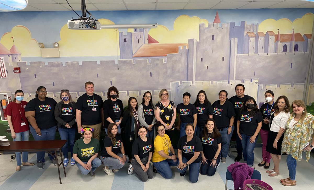 MrJGguidance's tweet photo. Today’s district counselor meeting was bitter sweet as we send off our beloved Mrs. True to her new adventure. Thank you for your amazing leadership. #CounselorsHave❤️ @EISDofSA https://t.co/s9MZtnPtxZ