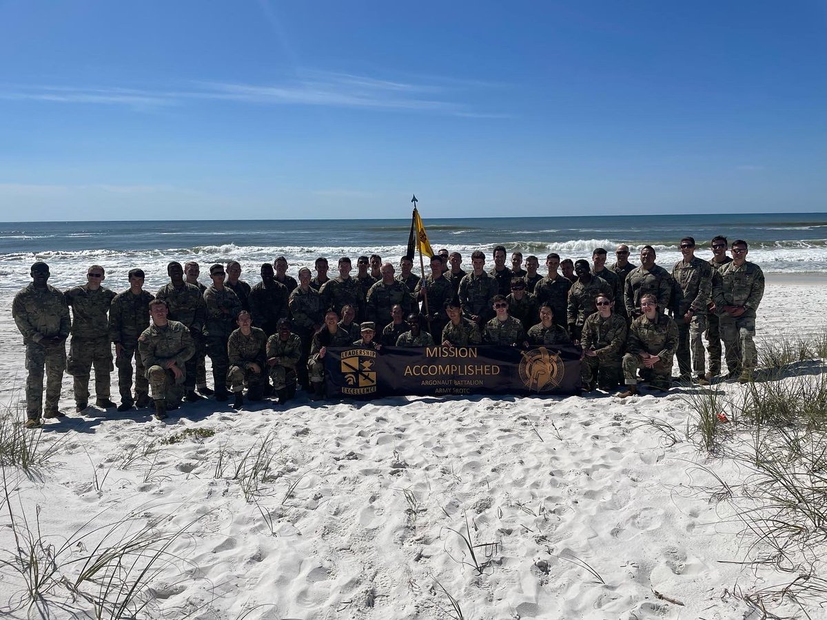 ArmyUwf's tweet photo. Today, UWF Cadets completed their culminating accomplishment for the semester- the 12 mile ruck march. Where better to conduct a march than the sandy white beaches of Pensacola?  Afterwards, Cadets enjoyed breakfast courtesy of their instructors. @6thBdeArmyROTC  #resilience https://t.co/d2ShmbHo1M