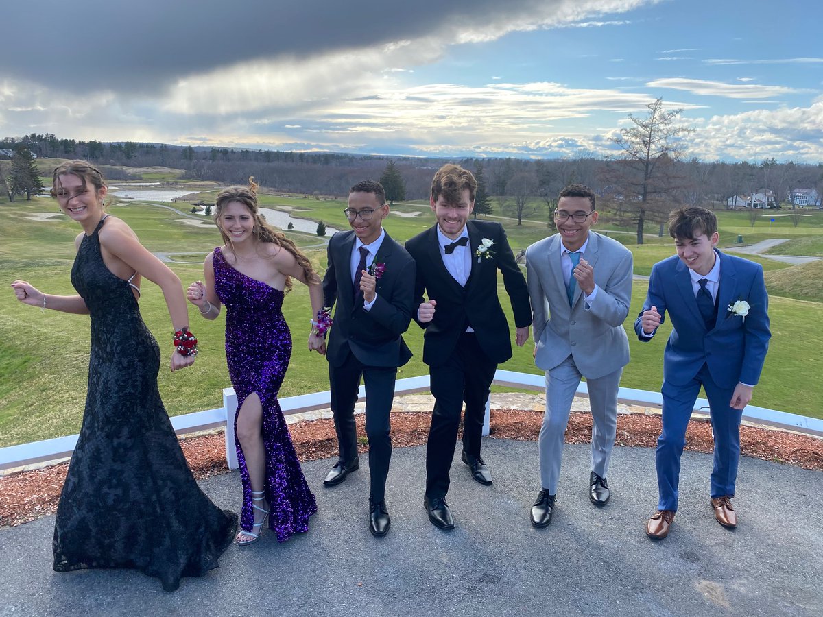 METHUENXC's tweet photo. Prom Night!! https://t.co/hz3XR1flfw
