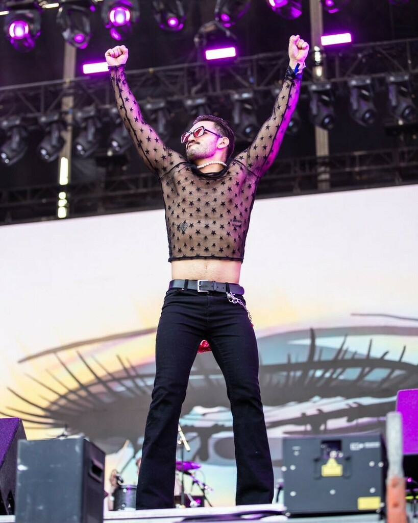 TecatePalNorte's tweet image. Me cura solo pensarte ❤️‍🩹 @serbia_mx