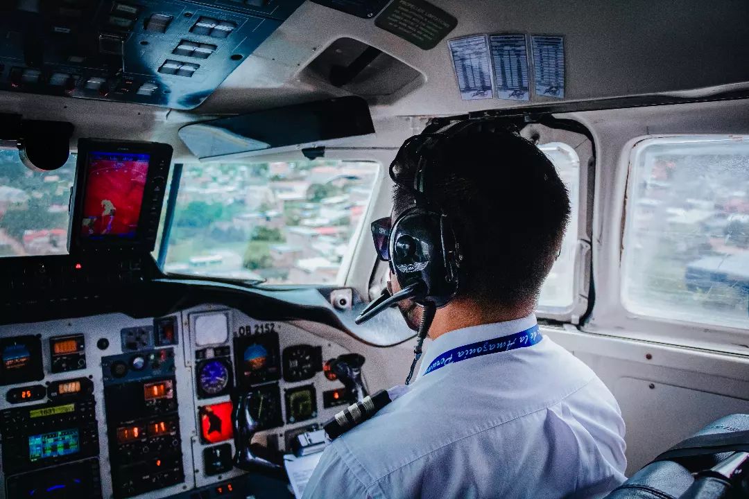 saetaperu's tweet photo. ¿A dónde volamos hoy? ¡Bienvenid@ a Saeta! La empresa aérea líder en la amazonía peruana. Callcenter 01 640 9783 o Wapp 👉 https://t.co/onmit0PN8d Horario, de lunes a sábado de 7 am a 9 pm, domingos de 8 am a 8 pm.

#adondevolamoshoy #buendiaparavolar #saetaperu #vuelaconsaeta https://t.co/T4rKLjqUtH