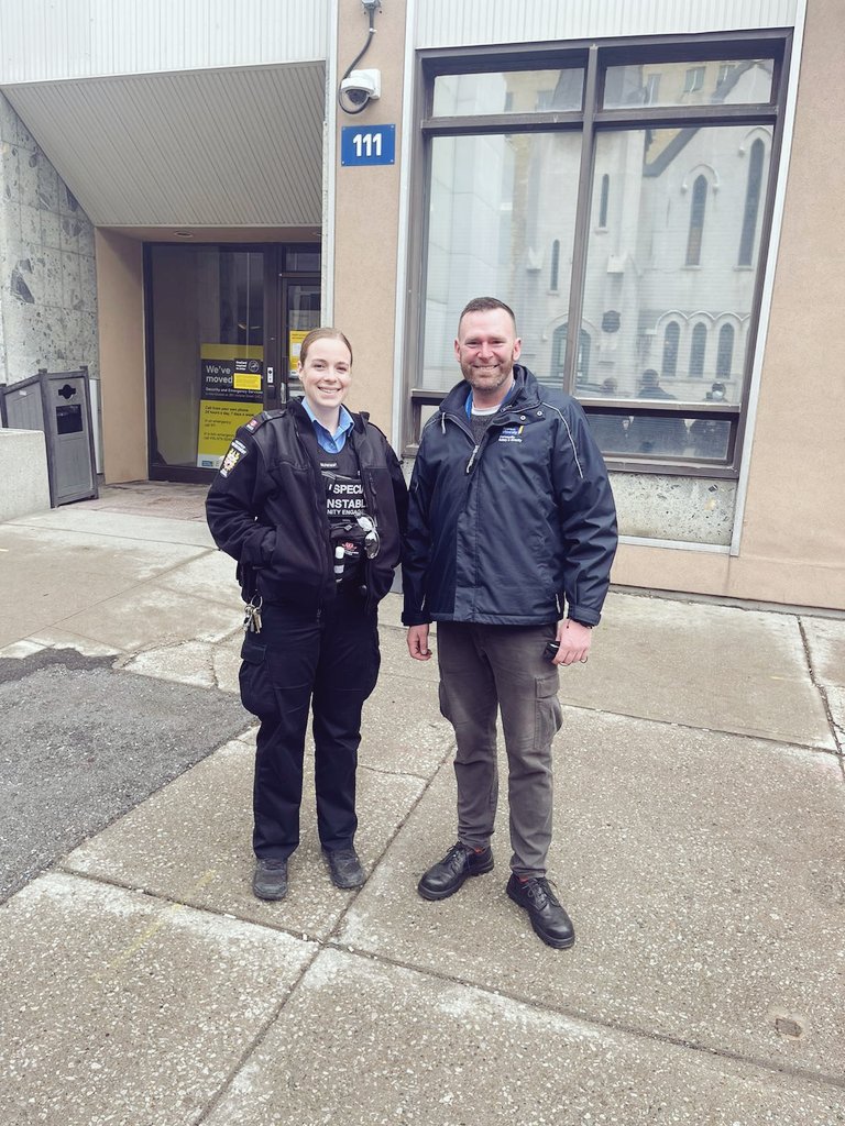 Mole_naar's tweet photo. It was great to catch up with an old colleague to discuss beneficial initiatives we can partner on to help both our organization succeed! #CommunityEngagement #partnerships 
@RealMarcDunn https://t.co/9kedeZ1rqg