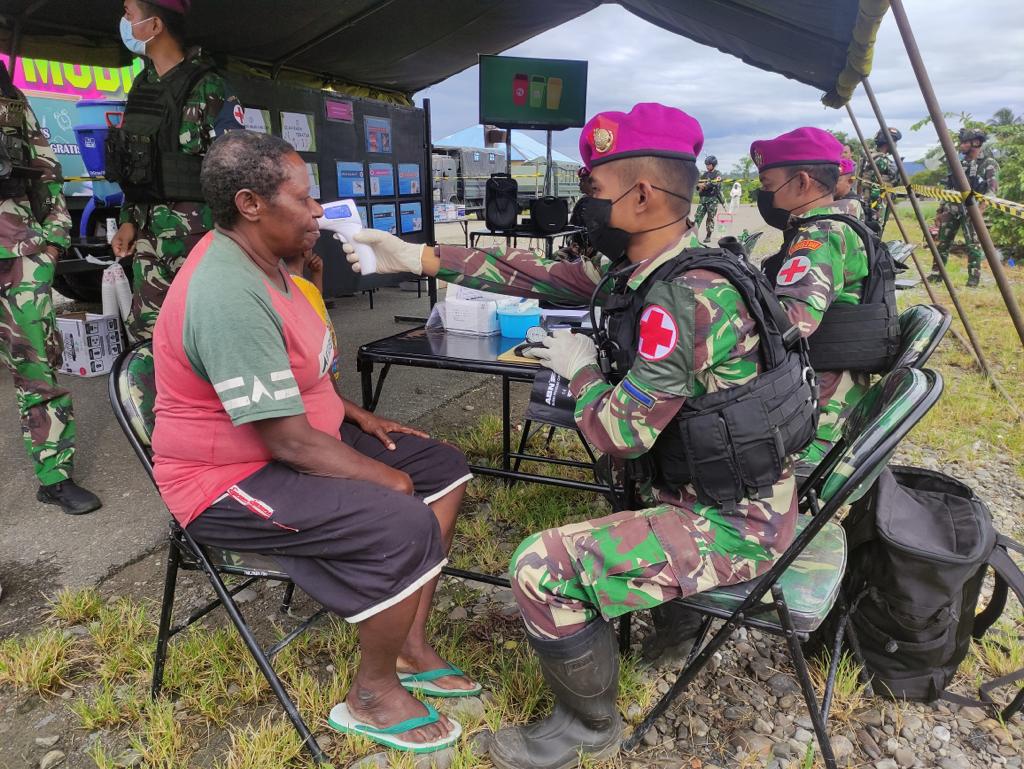 _TNIAL_'s tweet photo. Kepedihan dan Harapan Warga Nduga Papua, Pasca Gugurnya Prajurit Marinir TNI AL

https://t.co/dpv02yD7U7

#jalesvevajayamahe #tnial #indonesiannavy #maritimjayaindonesiamaju https://t.co/i0kJKlnKHm
