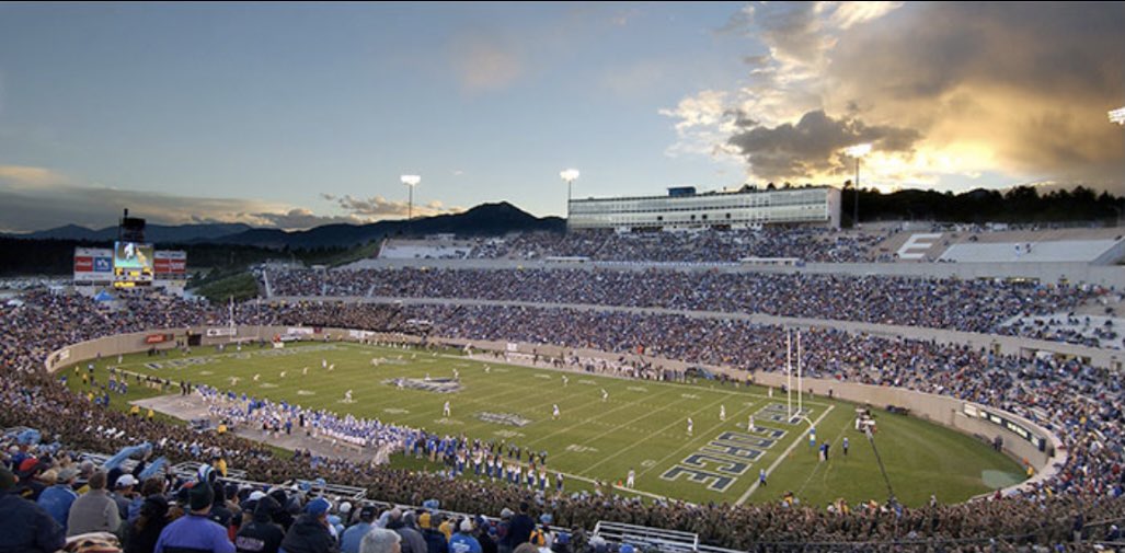 LukeGall4's tweet photo. Thanks @AF_Football for blessing me with my second FBS offer! https://t.co/6xsxJw5UvS