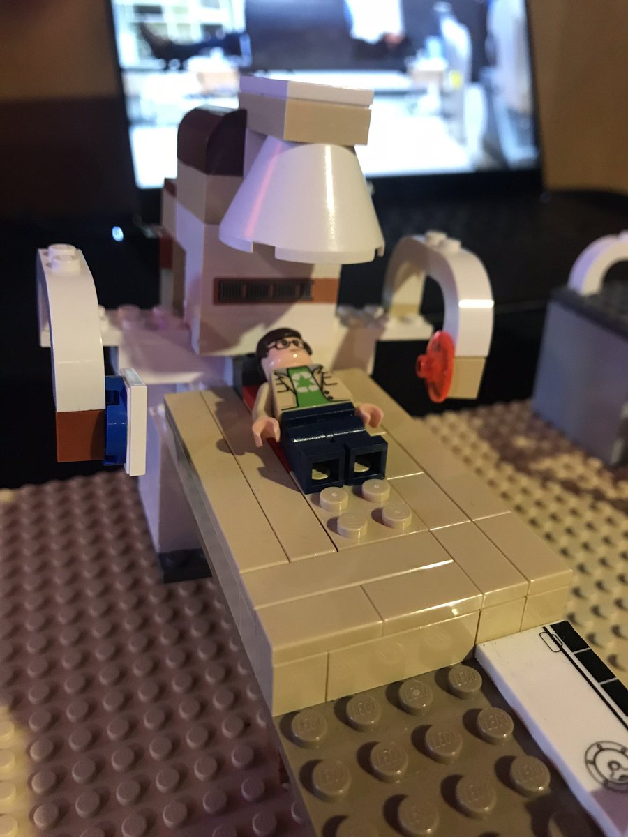 JulieMcCrossin's tweet photo. @MaxDHanlon @sandraturner49 @ipemnews @connorsbricks @BHT_Foundation @TargetingCancer @SeanGeoghegan Model LINACS are a great visual educational tool to explain radiation therapy to patients &amp; families. Kits hard to find so run a competition in your team to see who builds best one. Post photos on Twitter. #rtt #medphys  #radonc #ModelLINAC #radonc @TargetingCancer @ESTRO_RT 🏆👏 https://t.co/op3rQr6MU4