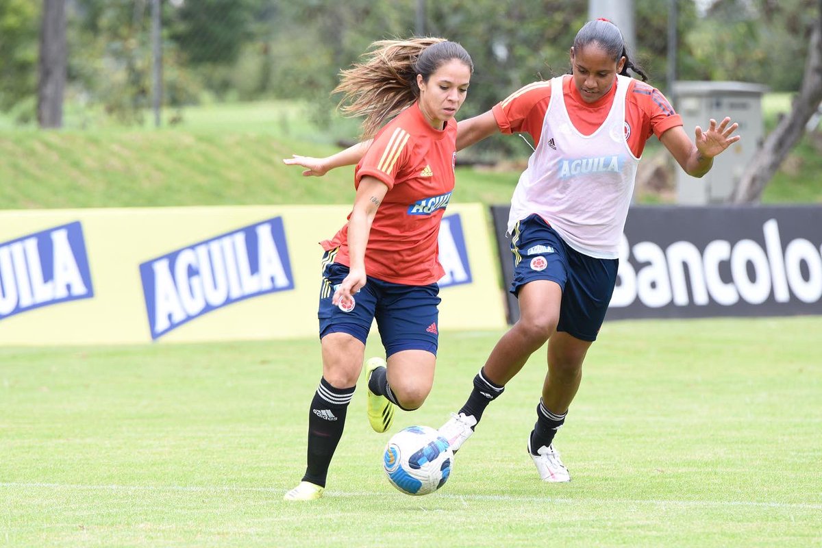 futboldereserva's tweet photo. La Selección Colombia 🇨🇴 femenina sub 20 trabaja con miras al Suramericano de esta categoría a disputarse en territorio chileno.

#FútbolDeReserva #FútbolFemenino #Fútbol #SuramericanoSub20 https://t.co/uLNBLAM0GY