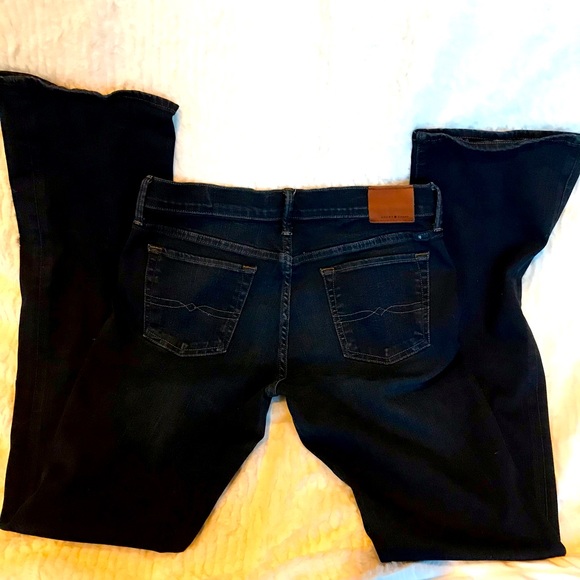 AnaNorm94009221's tweet photo. So good I had to share! Check out all the items I'm loving on @Poshmarkapp from @elle_olson12 #poshmark #fashion #style #shopmycloset #luckybrand #kuhl #nobrand: https://t.co/wuKYob4kuw https://t.co/kpwDdp3hDv