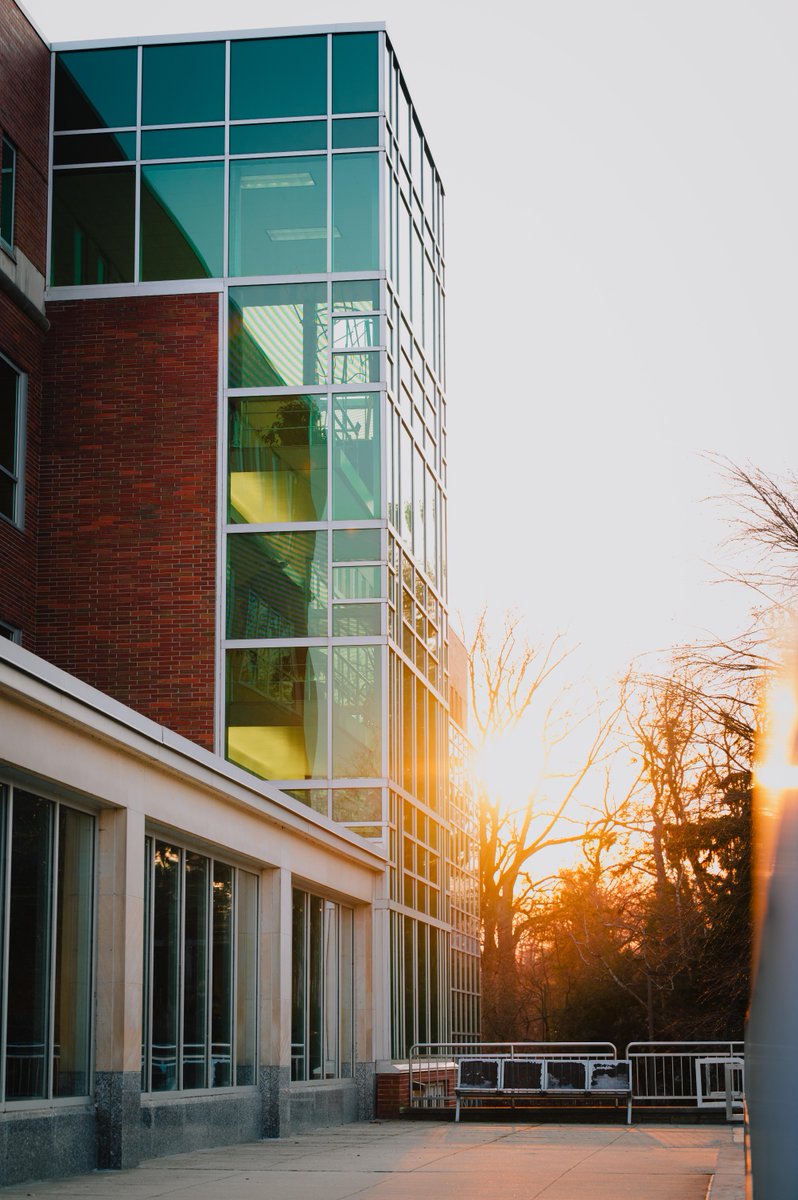 michiganstateu's tweet photo. Welcome to the weekend, Spartans. https://t.co/ihNzUvlaAY