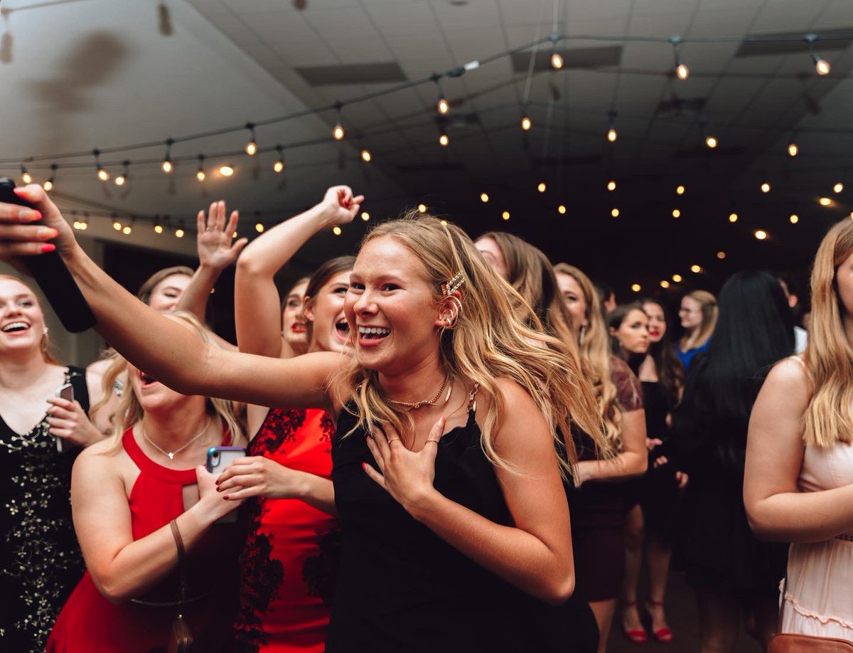 ucumberlandssga's tweet photo. Roll the dice 🎲

Casino Night was a night to remember! We were able to donate $2,000 to help pay for scratch off tickets, prizes, and other supplies. Thank you @sirdanielhunt for capturing these fun moments! https://t.co/E57Fv3wVaY