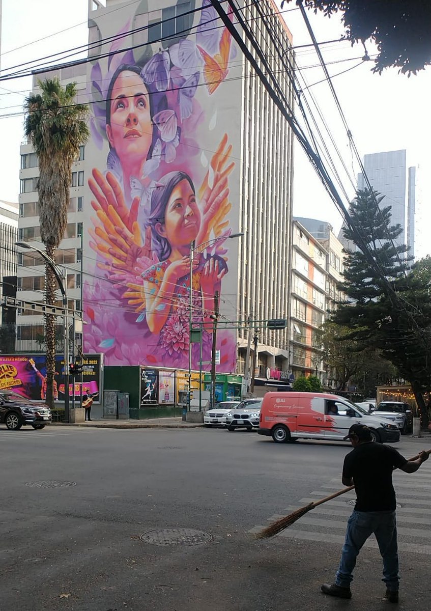 centro_alcaldia's tweet photo. Diariamente recorremos las calles de la demarcación para realizar labores de #limpia y #recolección, ¡ayúdanos entregando tus residuos al 🗑️🚛camión!
🧹#Plaza del Centro Cultural José Martí, #ColCentro
🧹#ColCuauhtémoc
🧹#ColSantaMaríaLaRibera https://t.co/NX8HJKSIrj