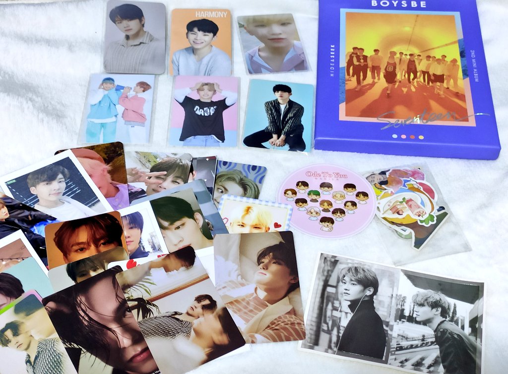 yixingyeol's tweet photo. Thank you so so much @hulk_coups ! Did not expect these! sobrang dami! huhuhu 😭 i only bought one thing pero grabe freebies 🥺 thank you! honoured to be your last buyer! 🥺💛

unboxing vid here : https://t.co/hEizTdXdJh https://t.co/MZifOkBskj