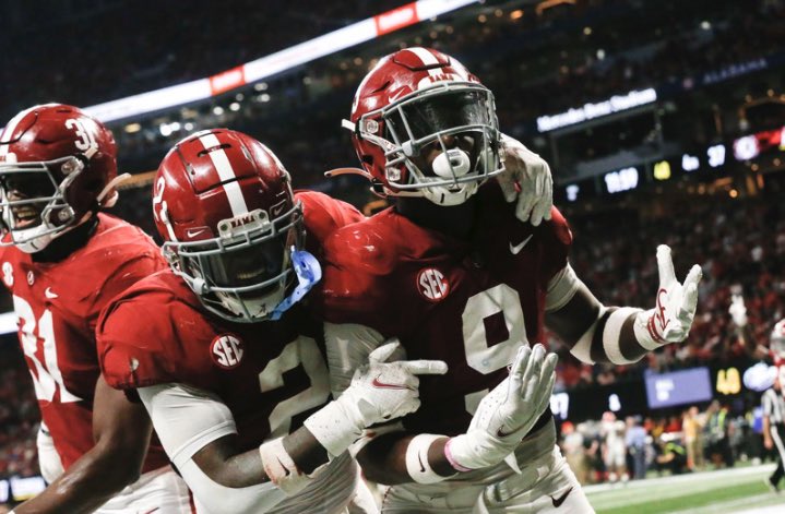jackson_bow3rs's tweet photo. Wow!! After a great conversation with @CoachHutzler @CoachJoeCox  I am blessed to receive an offer to THE university of ALABAMA #RollTide 🤍 @AlabamaFTBL @JGermaine7 @5starD1 @bangulo @ChadSimmons_ @adamgorney @JeremyBoatrigh6 @Hayesfawcett3 @MVToro_Football @SWiltfong247 https://t.co/oTBzroHAWs