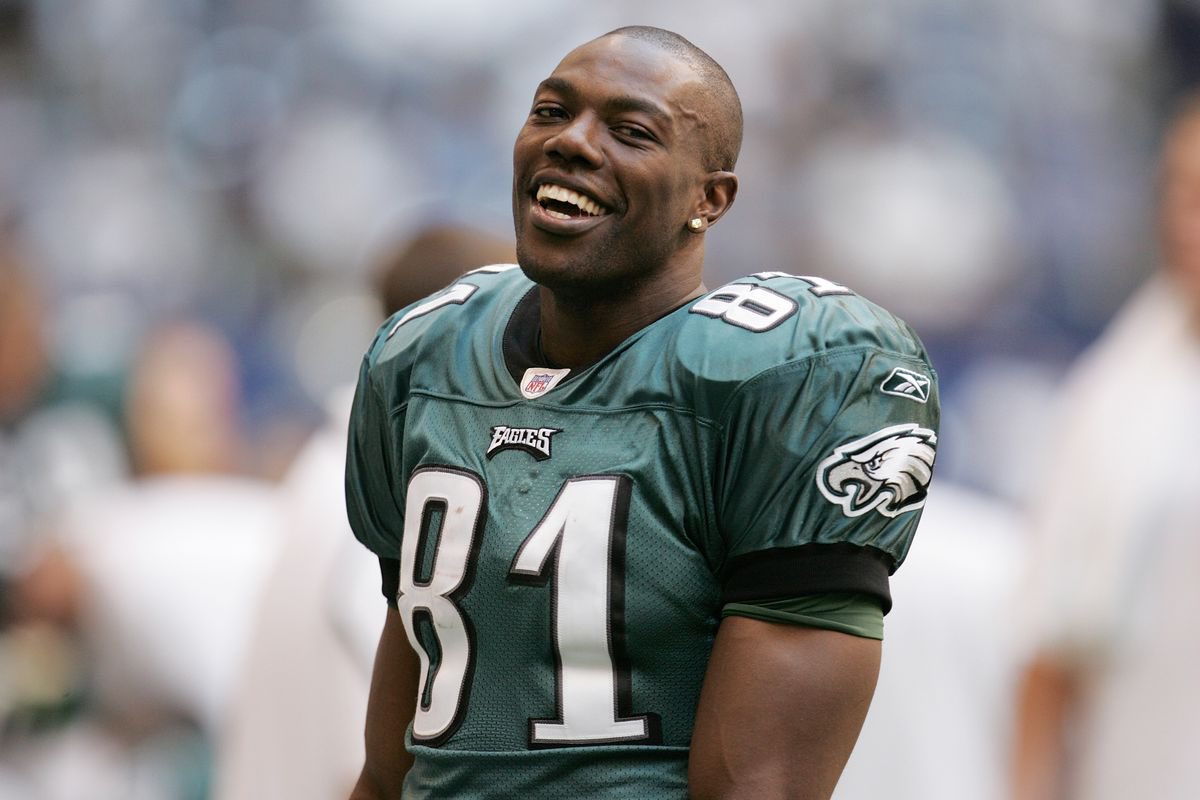 PHLEaglesNation's tweet photo. 🚨 BREAKING: Terrell Owens has announced via Instagram that he will be un-retiring and signing a 1 year deal with the #Eagles . Details of the deal are still yet to come. 🚨 https://t.co/QkMVWqtb0n