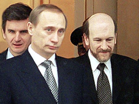 Anecdotally in 1999 a general close to then Prime Minister Putin approached a Moscow businessman. He asked him for investment: give us N dollars and join the club. We need cash right now. And when we take power "nobody in the country will have money but us". You can be one of us