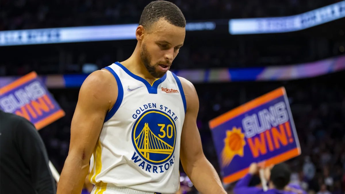 LegionHoops's tweet photo. BREAKING: Steph Curry will be OUT for the remainder of the regular season with a sprained foot, via The Mercury News. 

He will be reevaluated before the playoffs. https://t.co/n1YRWvtcvL