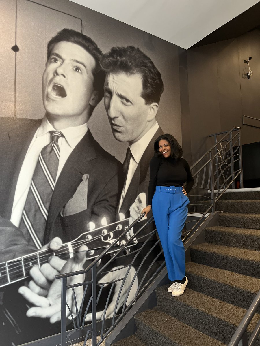 daryn_2dream's tweet photo. Interning at THE LATE SHOW WITH STEPHEN COLBERT this summer!!! Dreams come true! Thanks to my advisors @NorthwesternU &amp; the team @colbertlateshow for this incredible opportunity. NYC here I come 🍎🌃 https://t.co/G3lZd58wqx