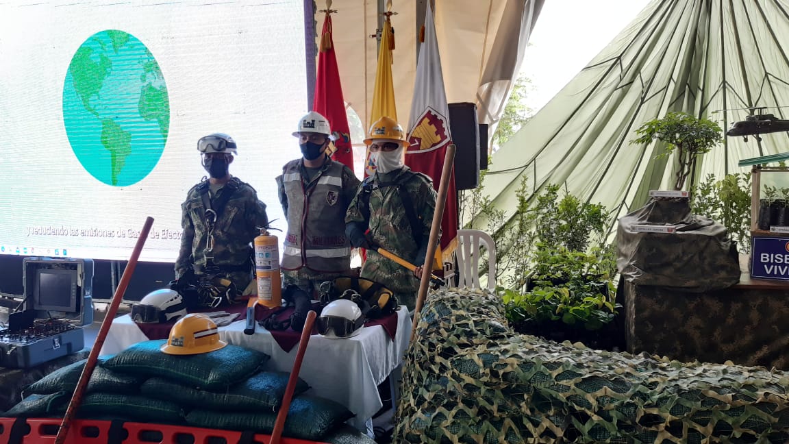 COL_EJERCITO's tweet photo. Hicimos presencia en la versión 41 de la feria #ExpoMalocas2022, en el pabellón verde, visibilizando las capacidades de la Fuerza y promoviendo la protección de nuestra biodiversidad, enmarcados en la Operación Artemisa #CustodiosDelMedioAmbiente 
@Ejercito_Div4 https://t.co/rya1qrvC8q
