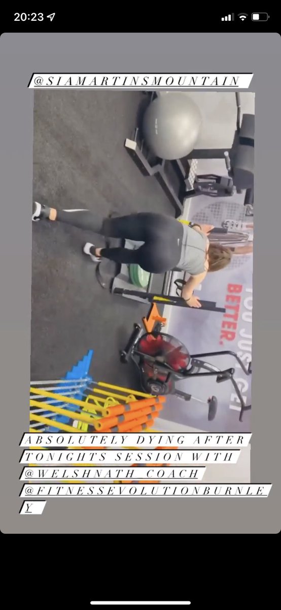 jessylitt's tweet photo. When you’re telling your gal @CarolineJAbbott how proud you are of her training also always important to tell her how good her bum also looks 😂🍑 https://t.co/o8gq2kObKO