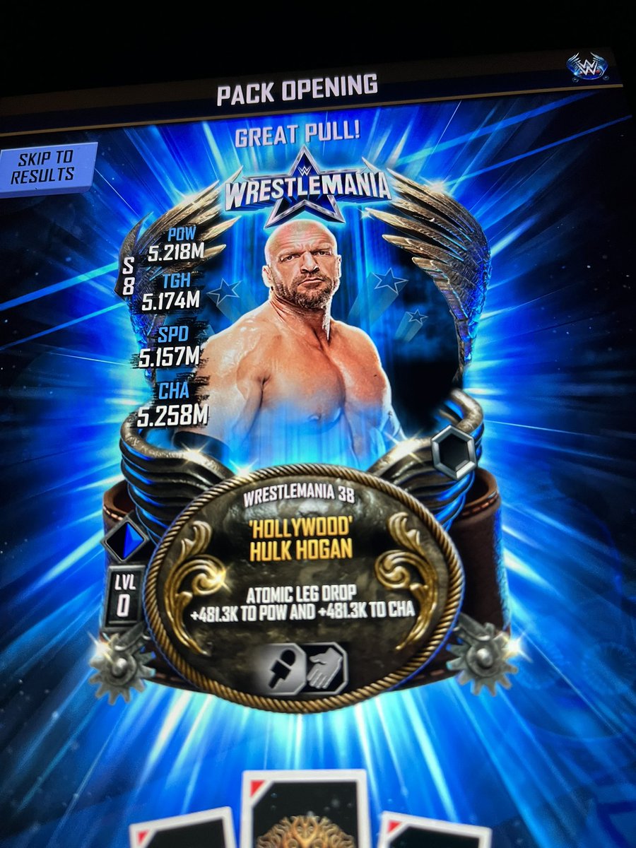 djb299's tweet photo. Something doesn’t look quite right here. @SUPERZOMGBBQ @BullfrogFunTime @KingKittenOCE @FUNKYT0WN49 #wwesupercard https://t.co/TdrURThcr3