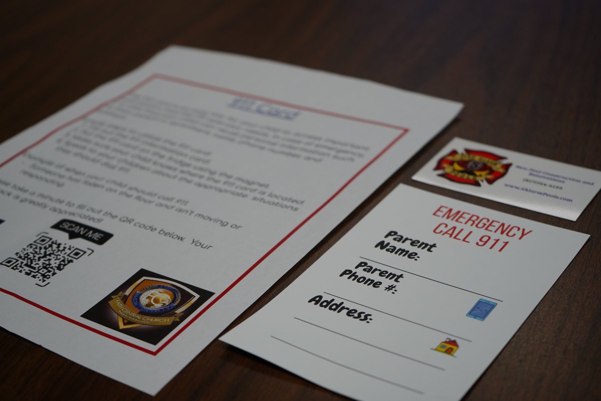 ArlingtonPD's tweet image. Kacie and Iyona with our AISD Hometown Recruiting Program came up with a great idea they shared at JB Little Elem today, a 9-1-1 info card to give to each student, so when calling 9-1-1 they would have easy access to important info needed by our telecommunicators!

#NiceWork!