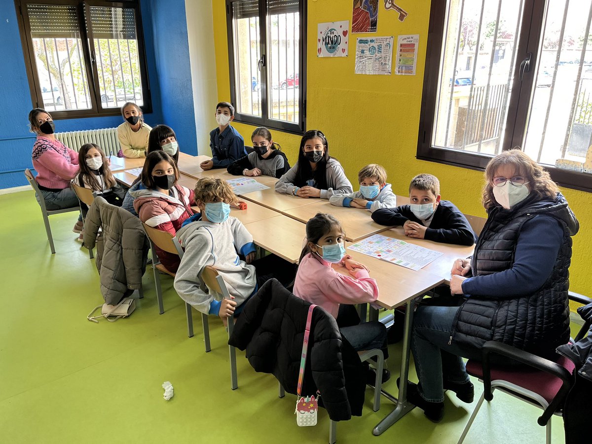 divinomaestrosa's tweet photo. Hola #GRUPEROS
Esta tarde, último día del trimestre hemos jugado una OCA con el objetivo de poder recoger la voz de los niños/as, lo que piensan y sienten, participando en el proceso sinodal de la @diocesissalaman
Por una iglesia sinodal
Comunión - participación - misión https://t.co/LuuW2Esz9D