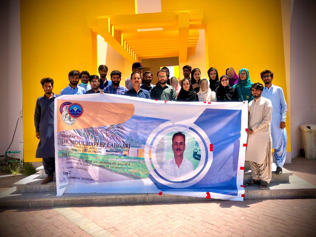 ScienceClubUoT's tweet photo. It was really a pleasant moment to have Dr. Abdul Hafeez Laghari, a senior scientific officer at @pcsirkhi in @UnivTurbat for 2 days Session about PCSIR, #Careercounseling, and HPLC.  He as well had a meeting with VC Mr.Jan Muhammad for collaboration for research students. https://t.co/6VBEeUEClM