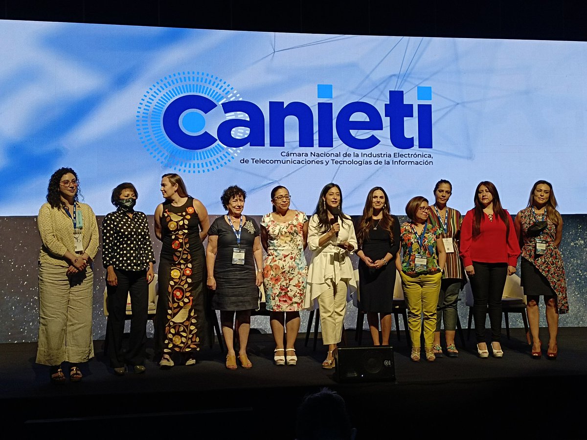 #AHORA: <a href="/conectadas_mx/">CONECTADAS</a> e <a href="/IdeaTICmex/">IdeaTIC</a> anuncian las actividades por el #DíaDeLasNiñasEnLasTIC 👩‍💻 para incentivar la capacitación de talento especializado.