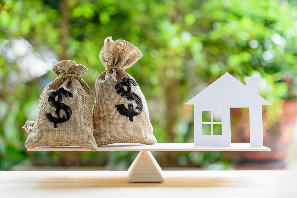 MyRateAdvisor's tweet photo. "How much money do I need to buy my first home?" 🤔
https://t.co/imsqJewsbh https://t.co/4VSH2QfG27