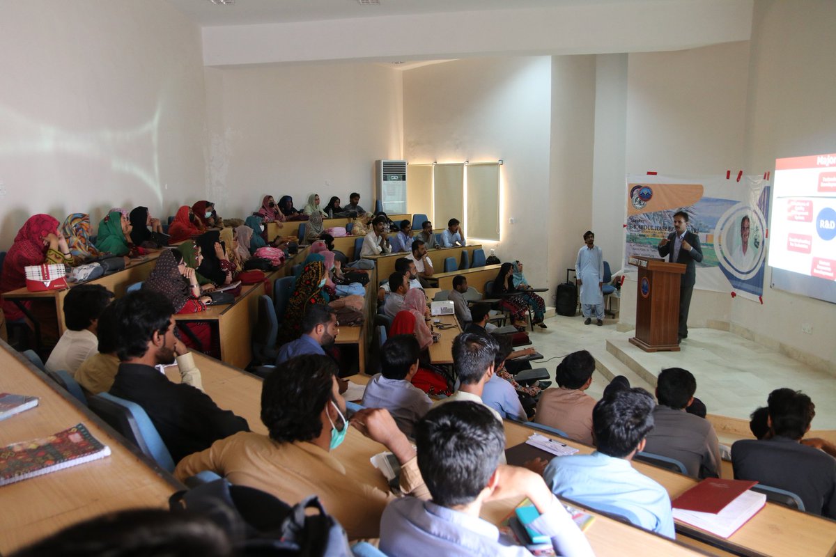 ScienceClubUoT's tweet photo. It was really a pleasant moment to have Dr. Abdul Hafeez Laghari, a senior scientific officer at @pcsirkhi in @UnivTurbat for 2 days Session about PCSIR, #Careercounseling, and HPLC.  He as well had a meeting with VC Mr.Jan Muhammad for collaboration for research students. https://t.co/6VBEeUEClM