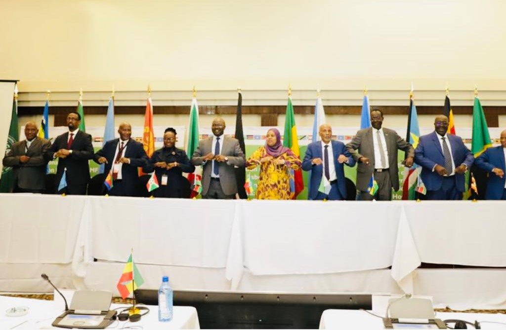 AbdikerM's tweet photo. TWO great agreements on migration in ONE week! @jumuiya agree Consultative Process on Migration. East &amp; Horn governments sign Statement of Commitment on United Approach on Safe, Humane Migration. Congratulations! @CsChelugui @pmathuki @UNMigration #bettermigrationEHOA https://t.co/lLkyDItpRl