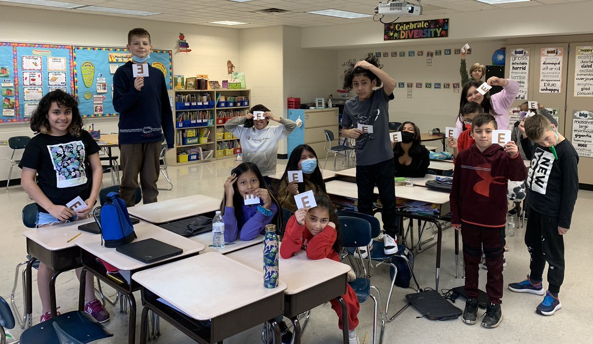 I told my students I had brownies for them. 😂😂😂 #AprilFoolsDay2022 <a href="/CBGrovelandEl/">Groveland Elementary</a>