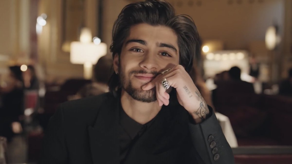 zaynforcomfort's tweet photo. this sequence of zayn malik <3 https://t.co/n9JITguEdy