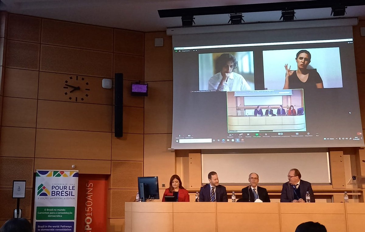 CarlosCozendey's tweet photo. ...and finishing the week talking about #Brazil and #OECD at the @pourlebresil Conference at SciencesPo🙂 https://t.co/KM1jNRtLfU