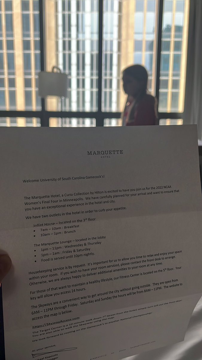 I guess we are Gamecock fans tonight- still sporting a bit of maroon and gold.  #SkiUMah #FinalFour <a href="/JFD_63/">Jeff Peters</a>