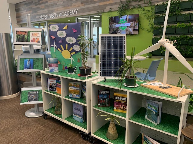 MelanieAMassey's tweet photo. No April foolin' here, 'cause it's a great #Friyay with March research projects wrapping up and April beginning with environmental research and lots of book check-outs! #WestIsReading https://t.co/lWVKunNGGr