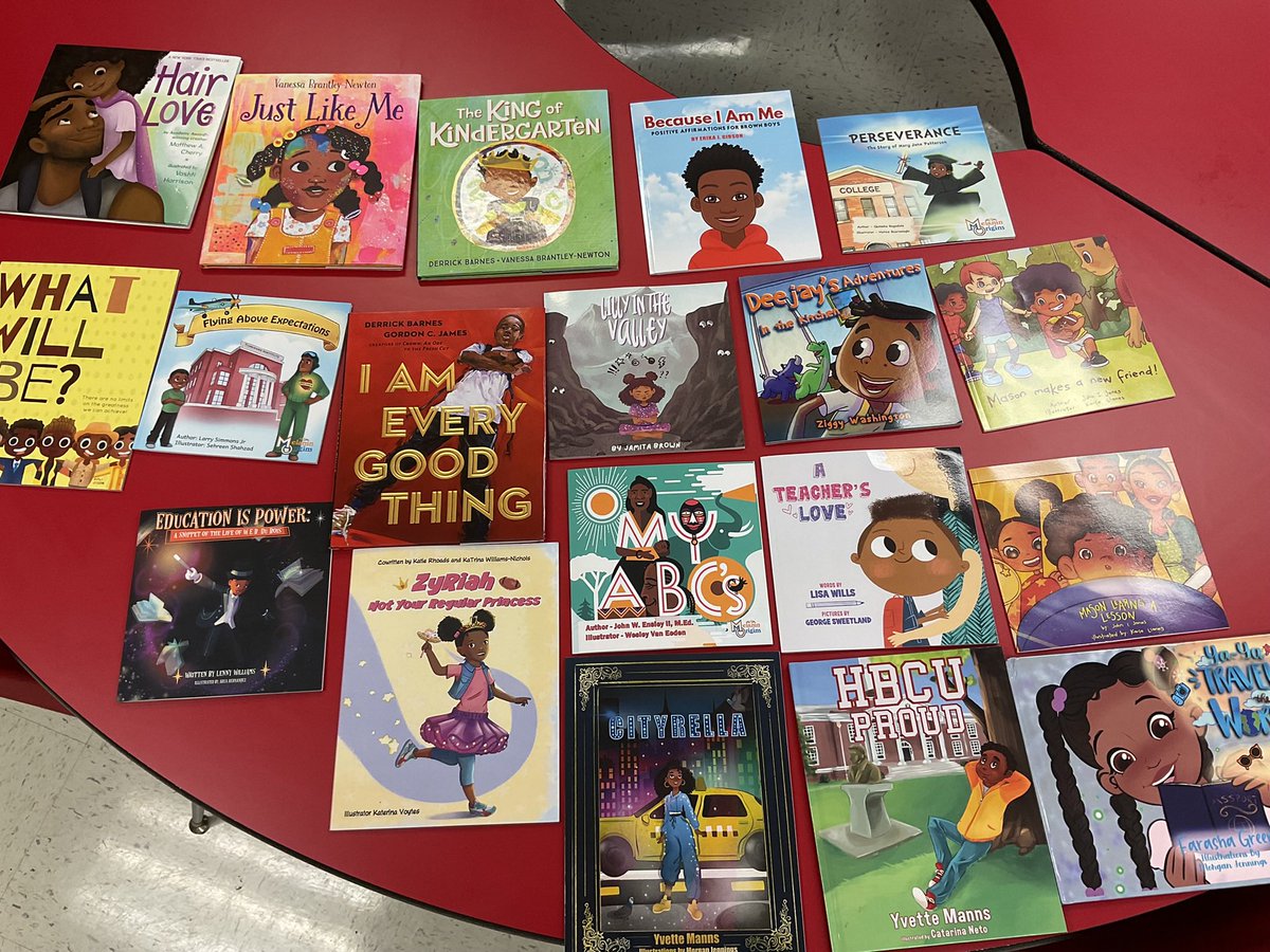 BurlesonDISD's tweet photo. The first few books in our new collection have arrived!!!! We cant wait for our students to immerse themselves in these books. #culturallyrelevant #readingfirst #exposure @russelllonnie3 @ACEDallasISD @MayaGray07 https://t.co/WtZA44p22C