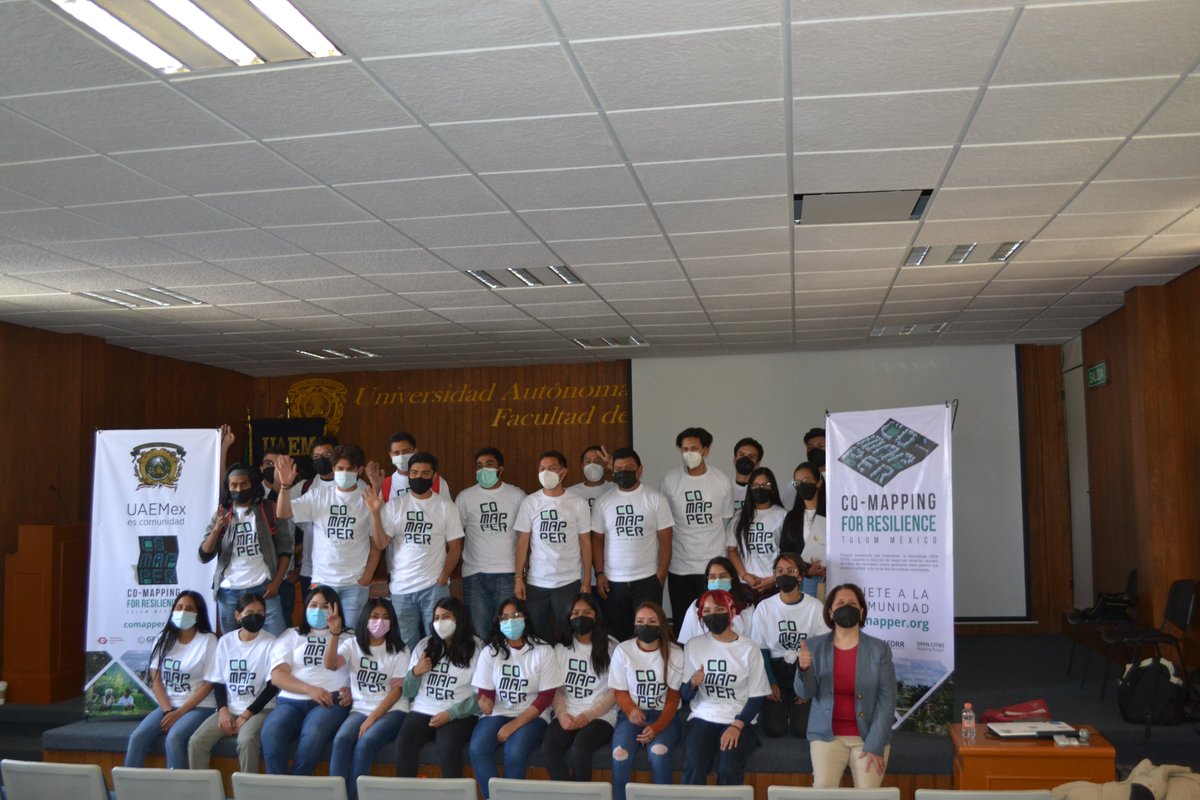 CoMapper's tweet photo. Finaliza la presentación del proyecto #Comapper en @UAEM_MX, agradecemos la presencia del Dr. Rodrigo Huitrón, director de la Facultad de Geografía, la participación de @mapeadora y agrdecimento especial a la maestra Sandra Hernandez por todo el apoyo @hotosm @mapeoabierto_la https://t.co/E7TdN0Mulg